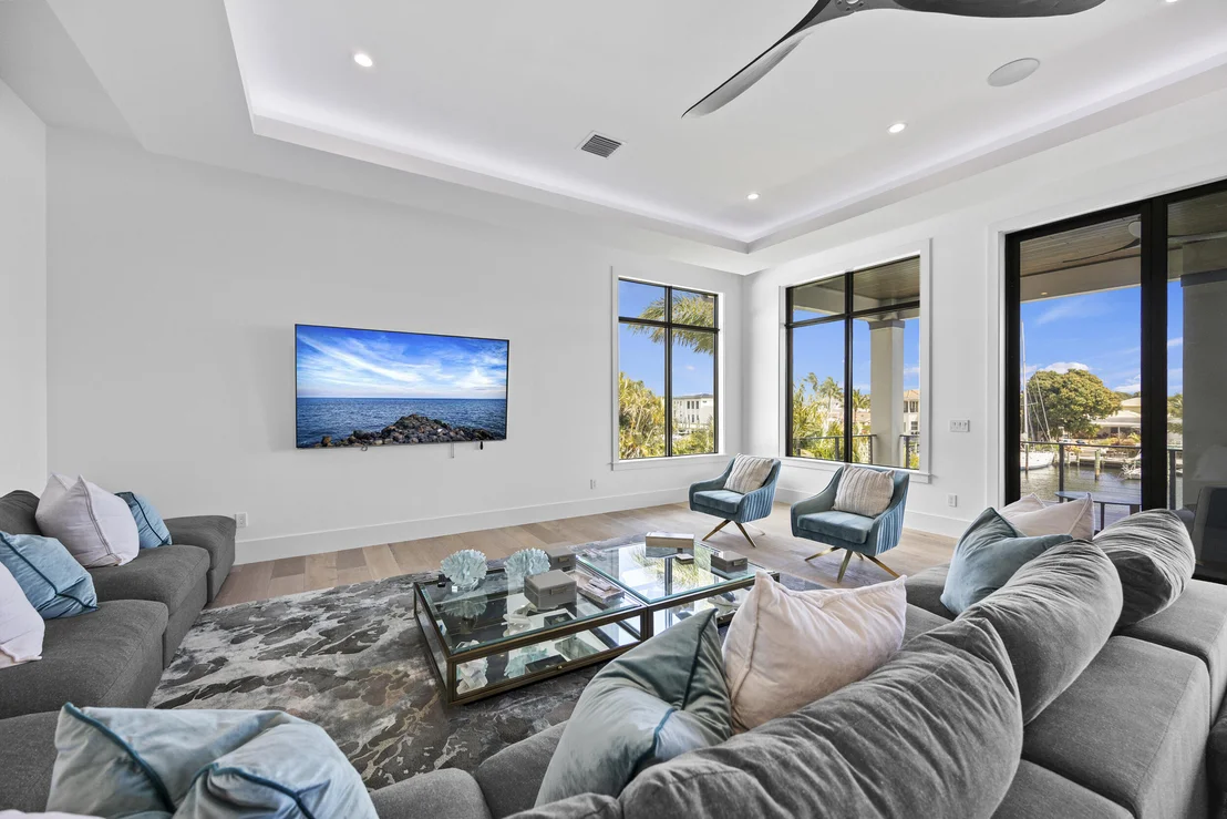 Photo of 736 Lagoon Drive