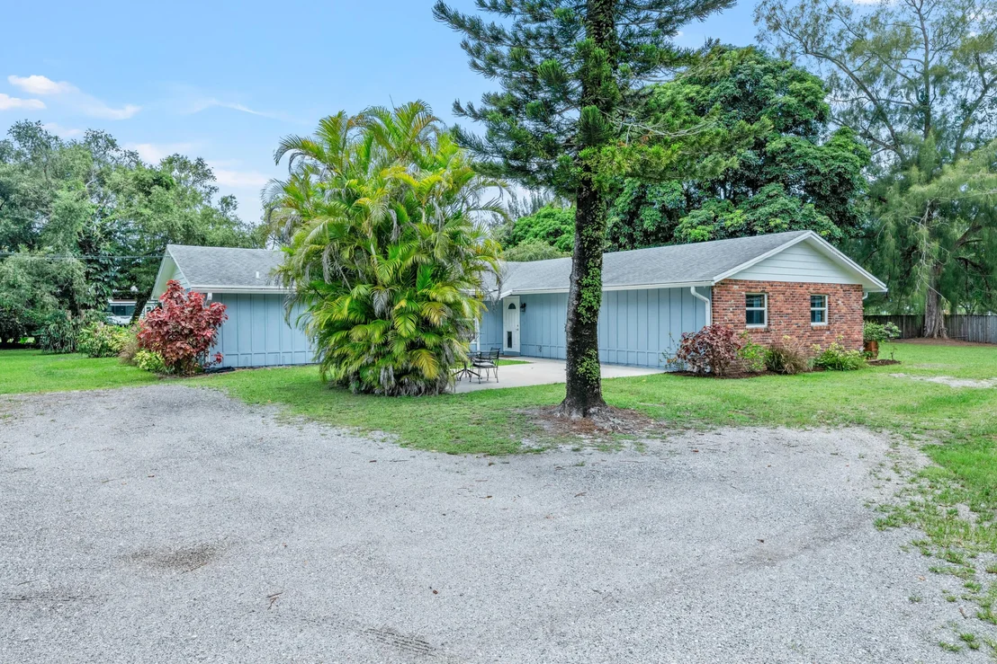 Photo of 14536 North Road