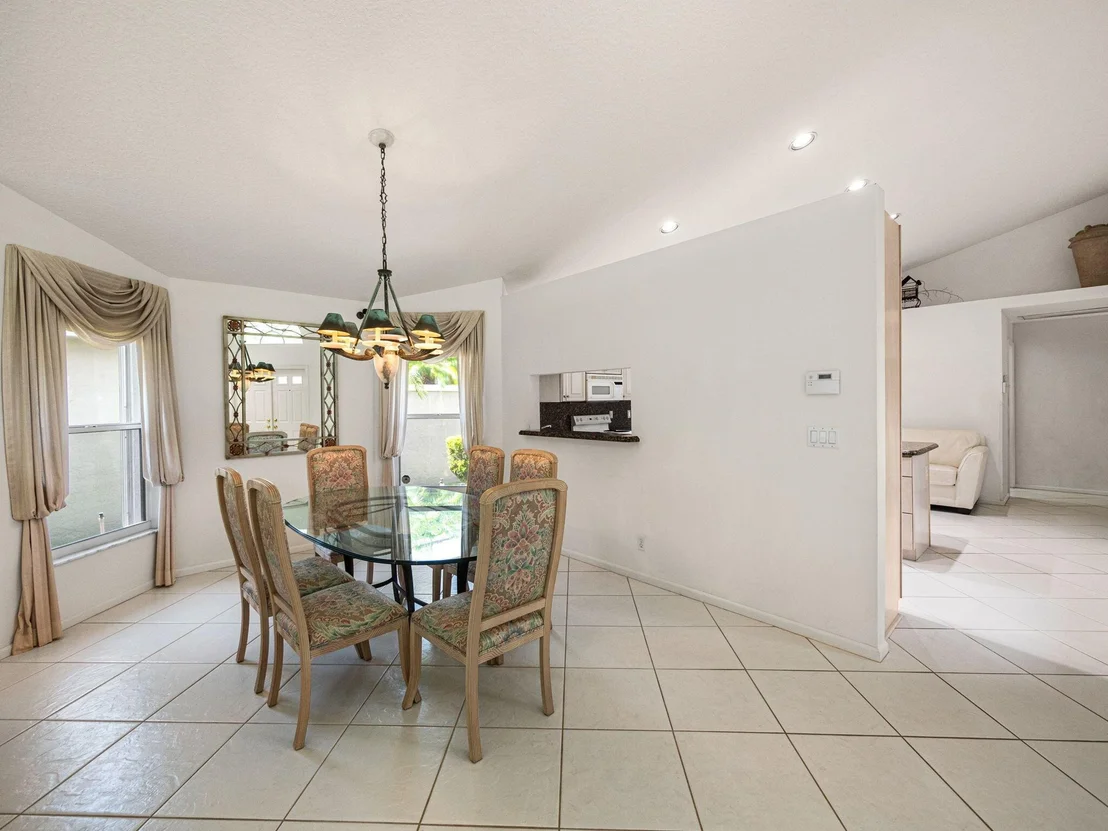 Photo of 131 Harbor Lake Circle