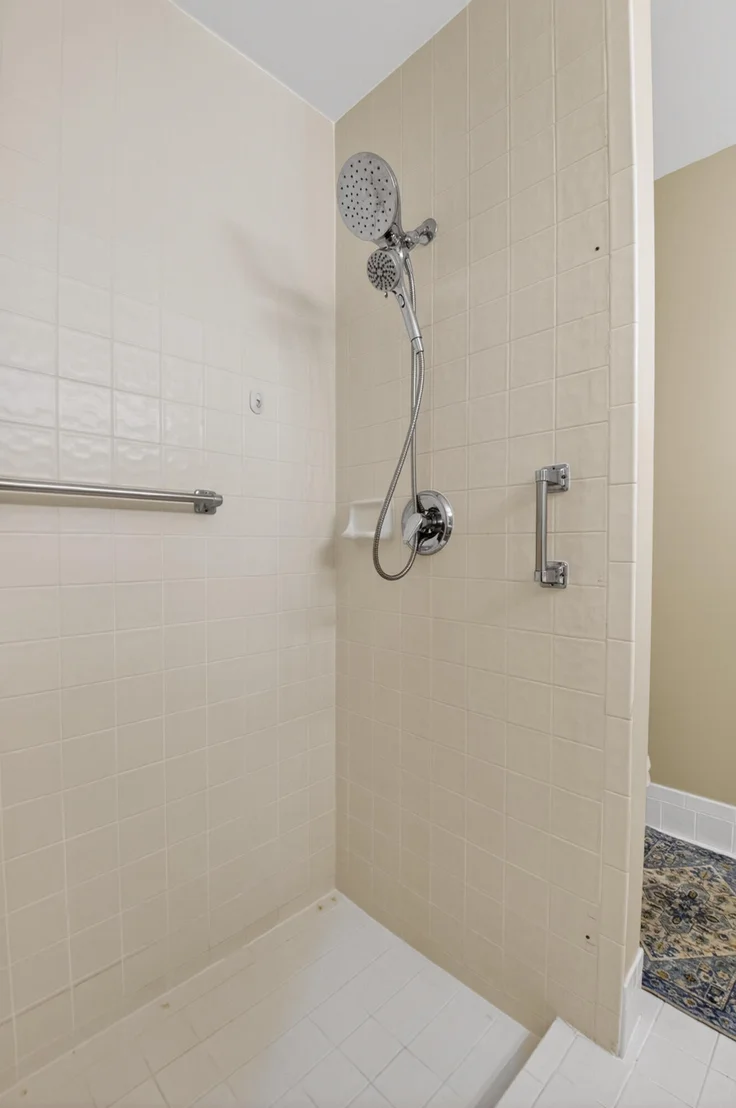 Photo of 5590 Royal Lake Circle