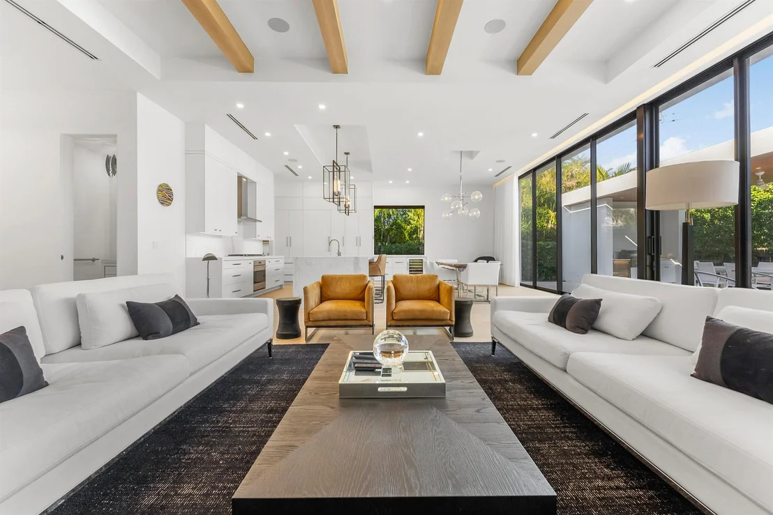 Photo of 811 Granada Drive