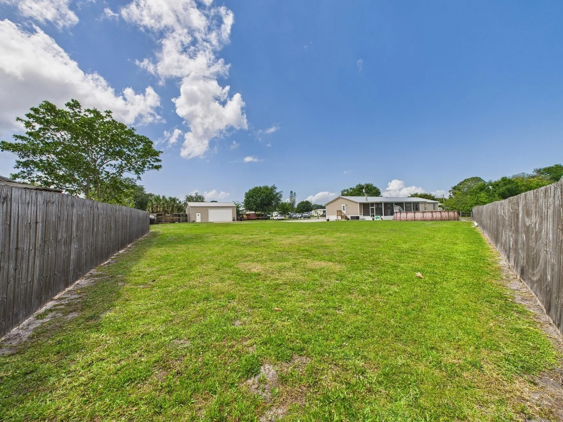 Photo of 2452 SE 21st Terrace