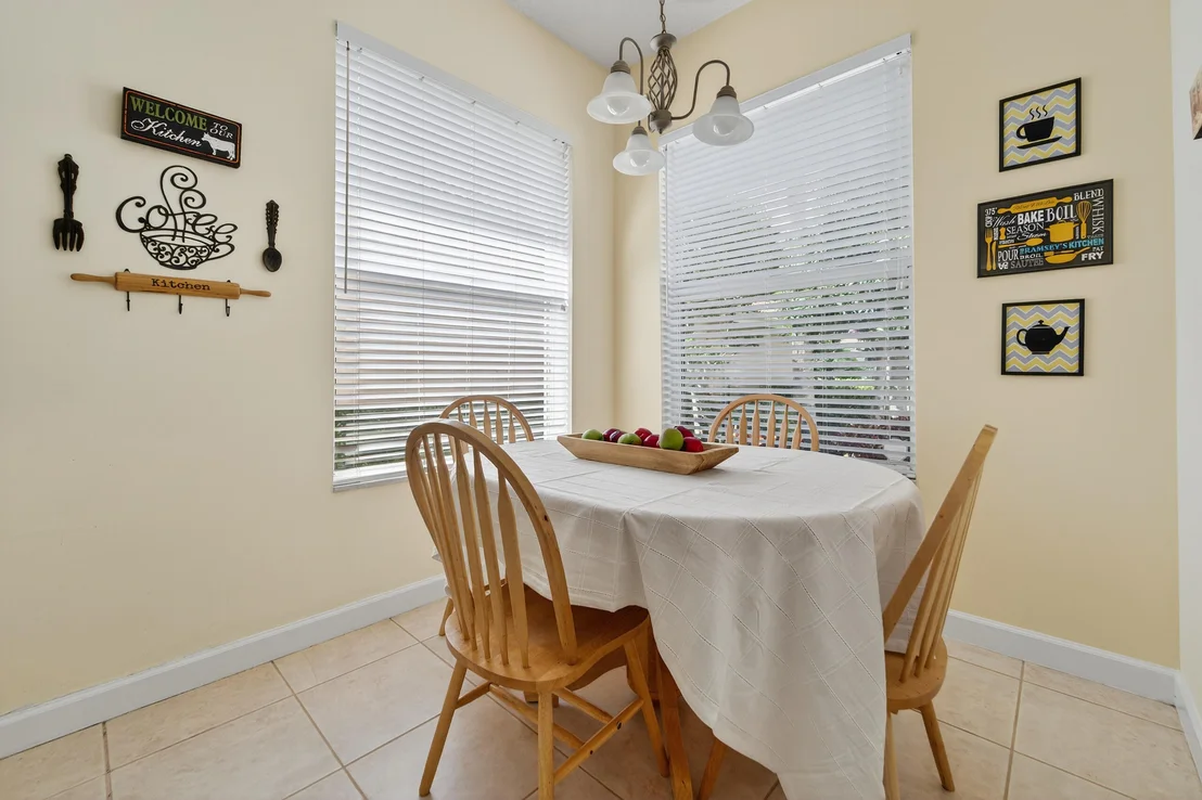 Photo of 162 E Hampton Way