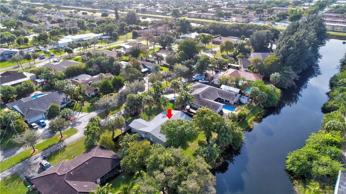 Photo of 72 W Palm Drive