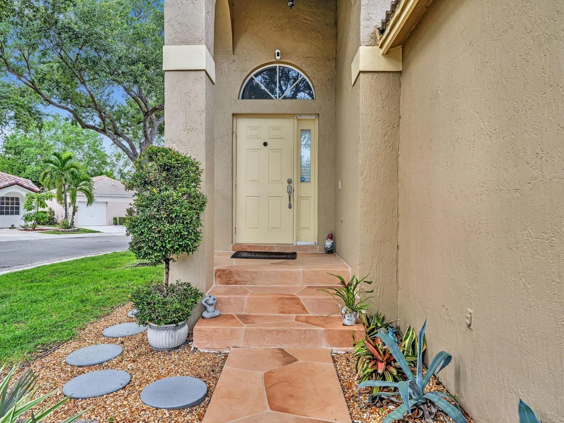 Photo of 5323 Eagle Cay Way