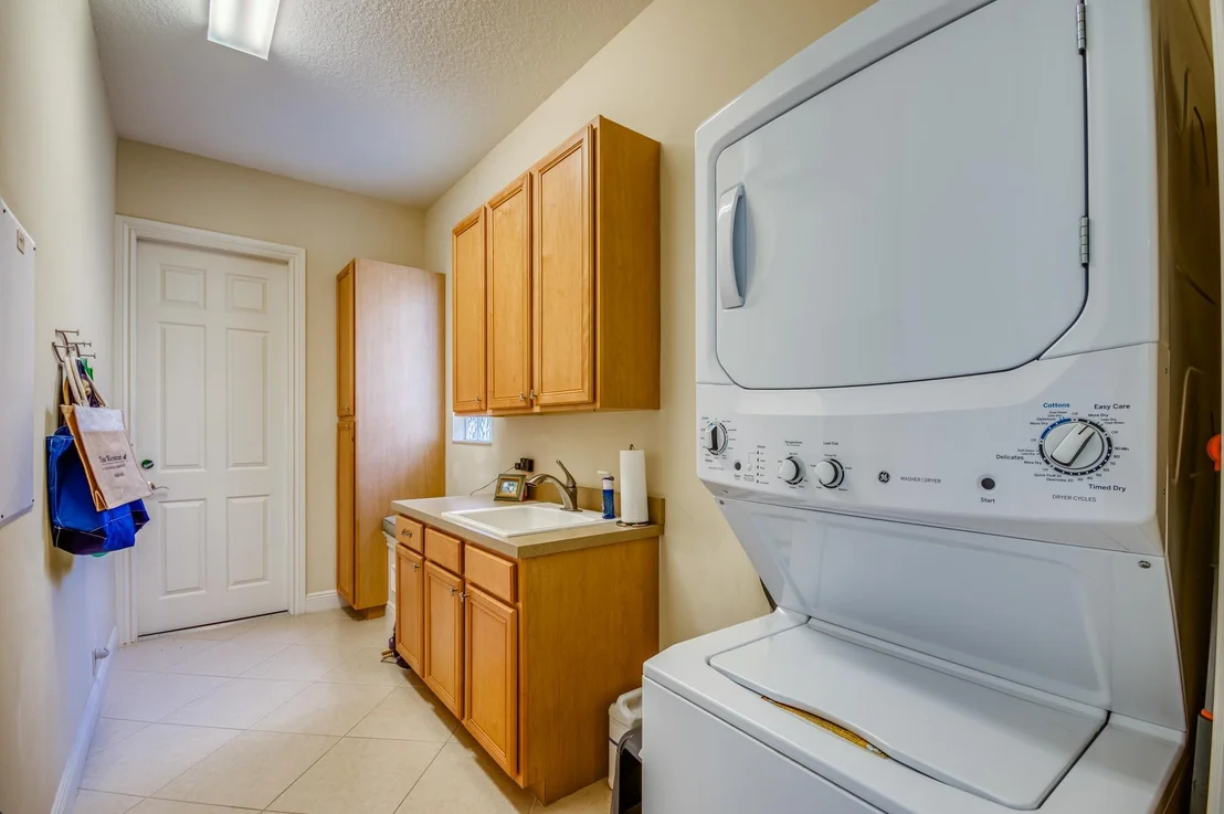 Photo of 10565 La Strada