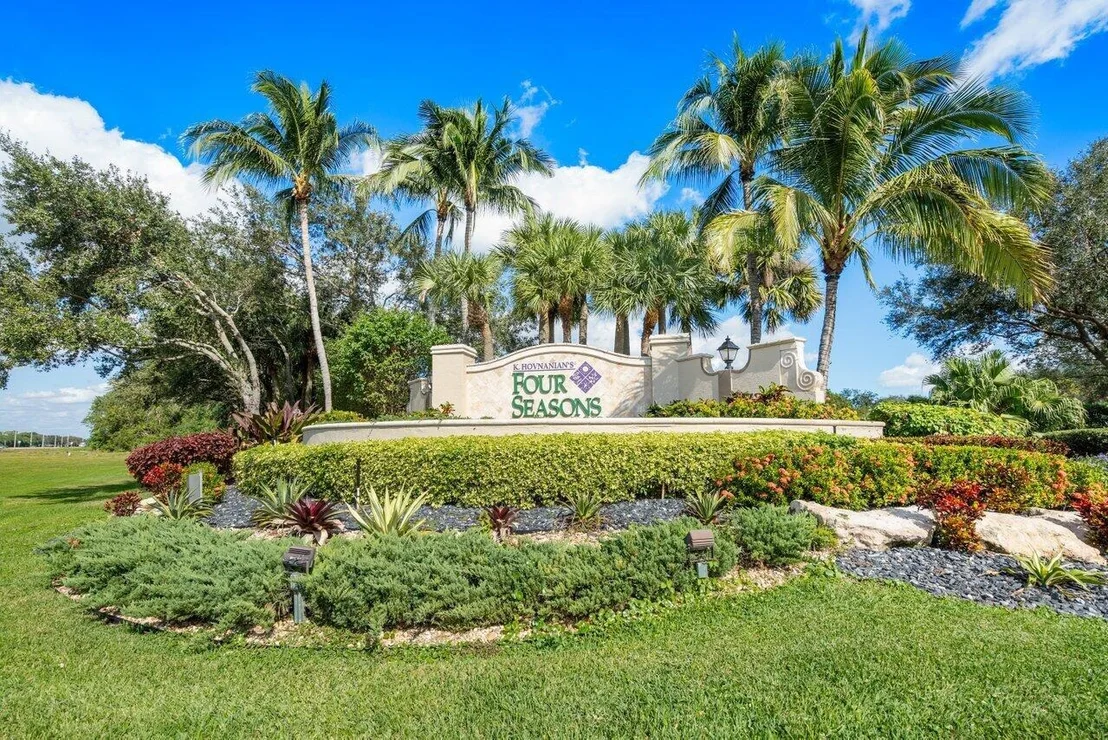 Photo of 9786 Isles Cay Drive