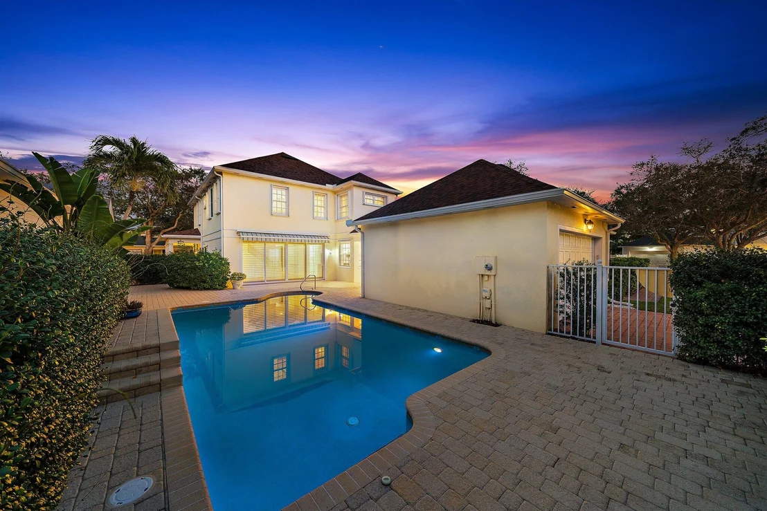 Photo of 129 Barbados Drive