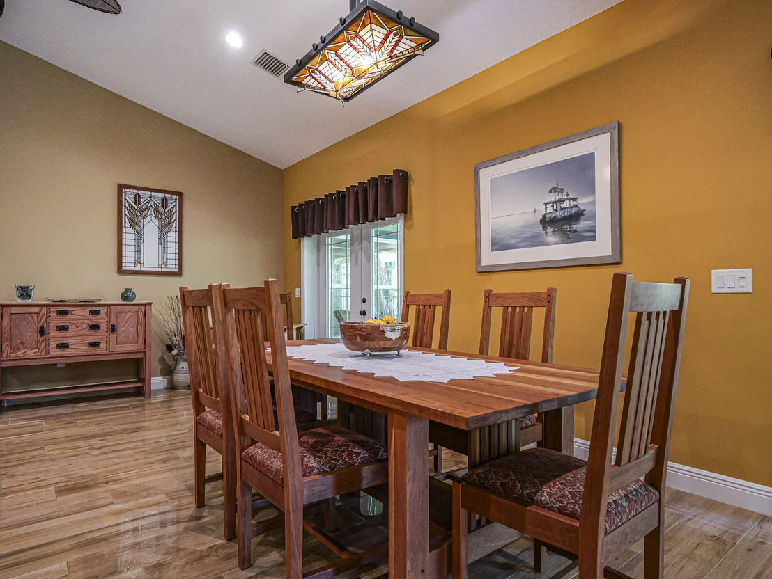 Photo of 1354 SW Locks Road