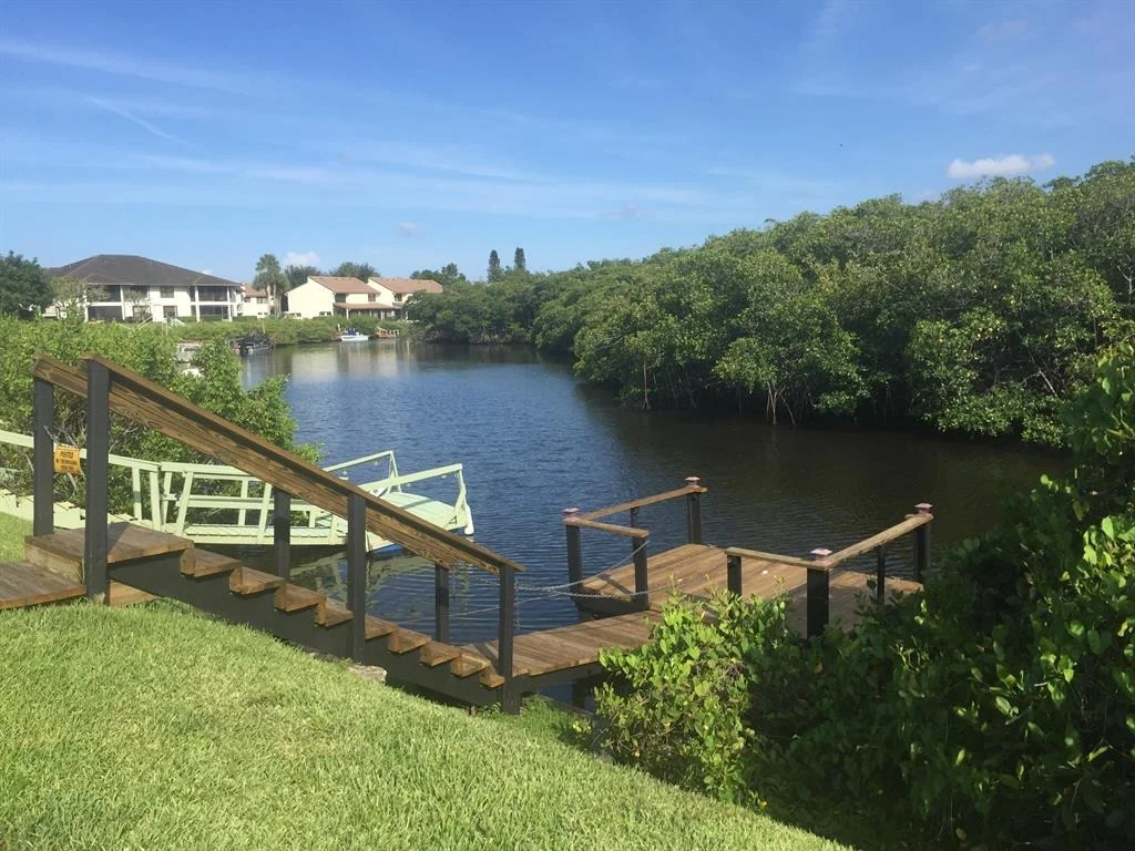 Photo of Unit 807 at 950 S Kanner Highway