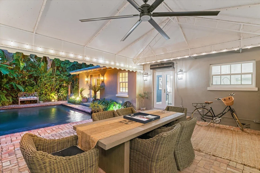 Photo of 733 Sunset Road