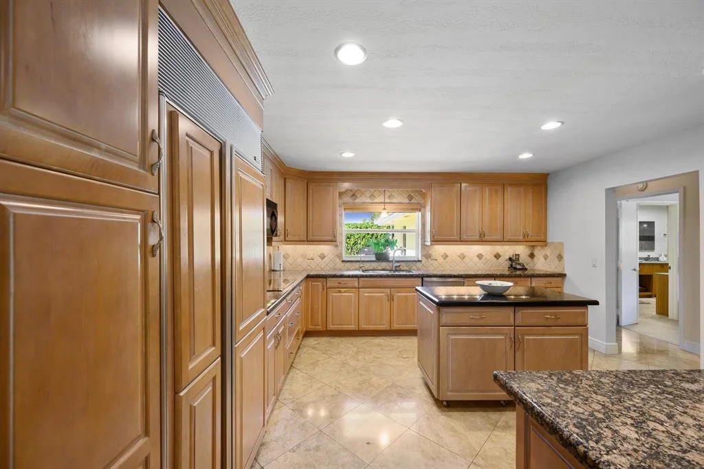 Photo of 12005 N Lake Drive