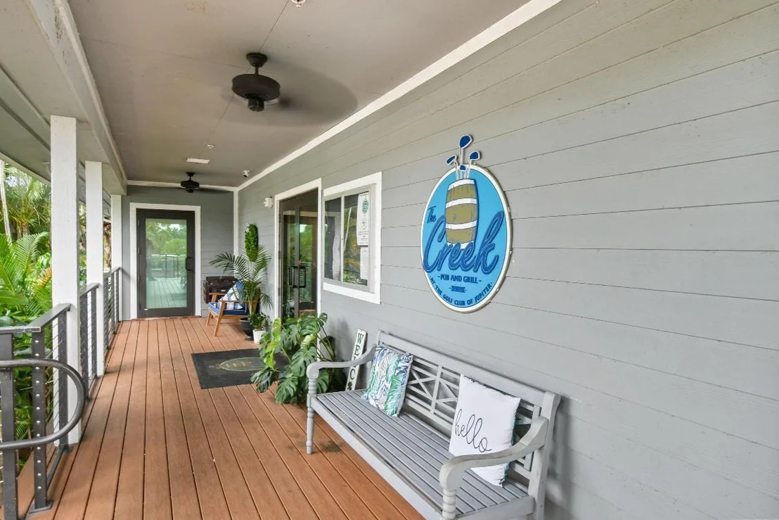 Photo of Unit B at 1001 Pinecrest Circle