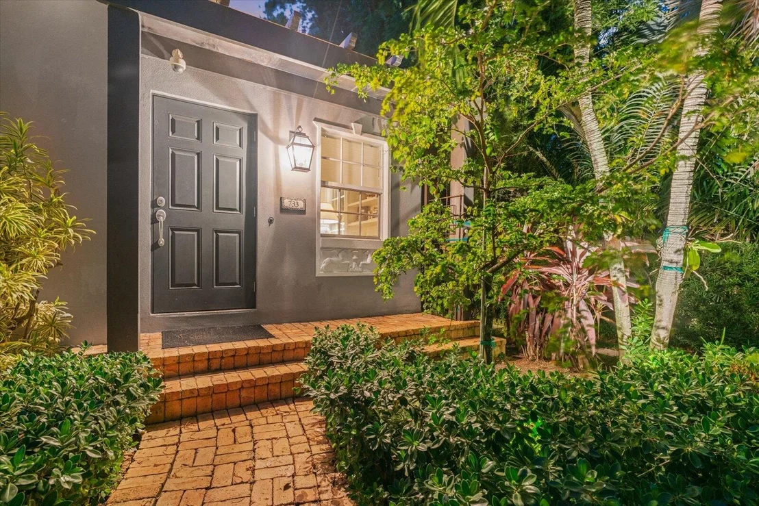 Photo of 733 Sunset Road