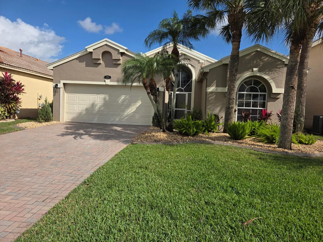 Photo of 1039 SE Westminster Place