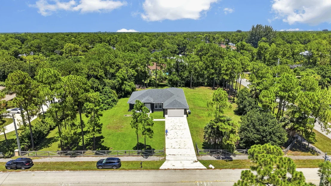 Photo of 17519 Tangerine Boulevard