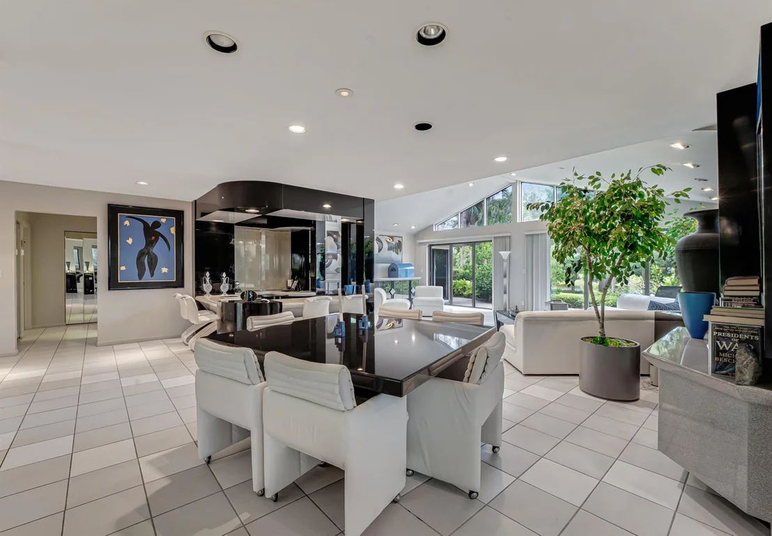 Photo of 14 Bristol Circle