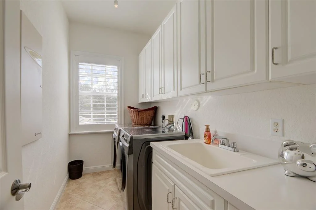 Photo of 4734 Lakeside Terrace