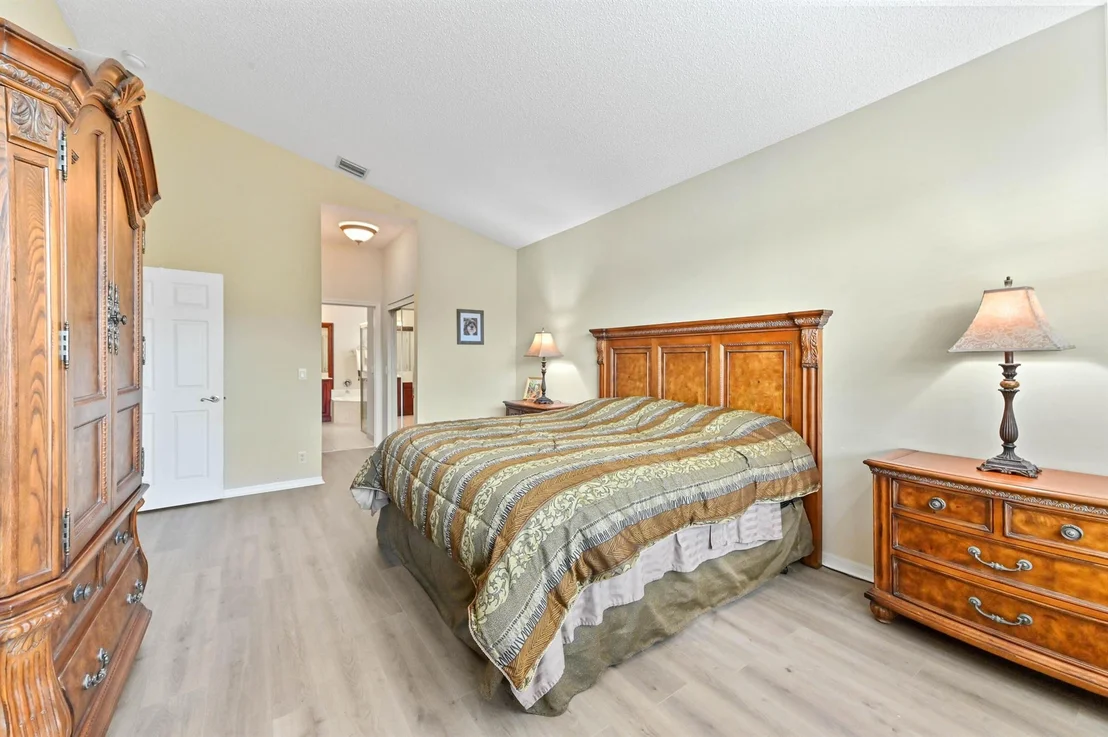 Photo of 9520 Lago Drive