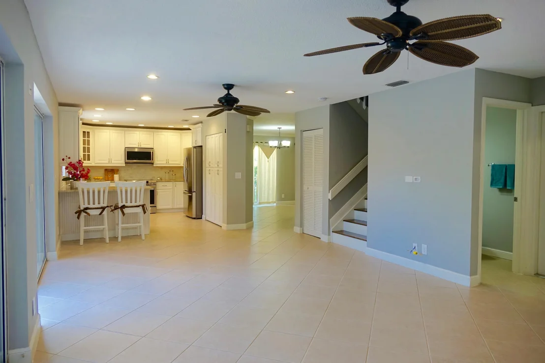 Photo of 11061 Lakeaire Circle