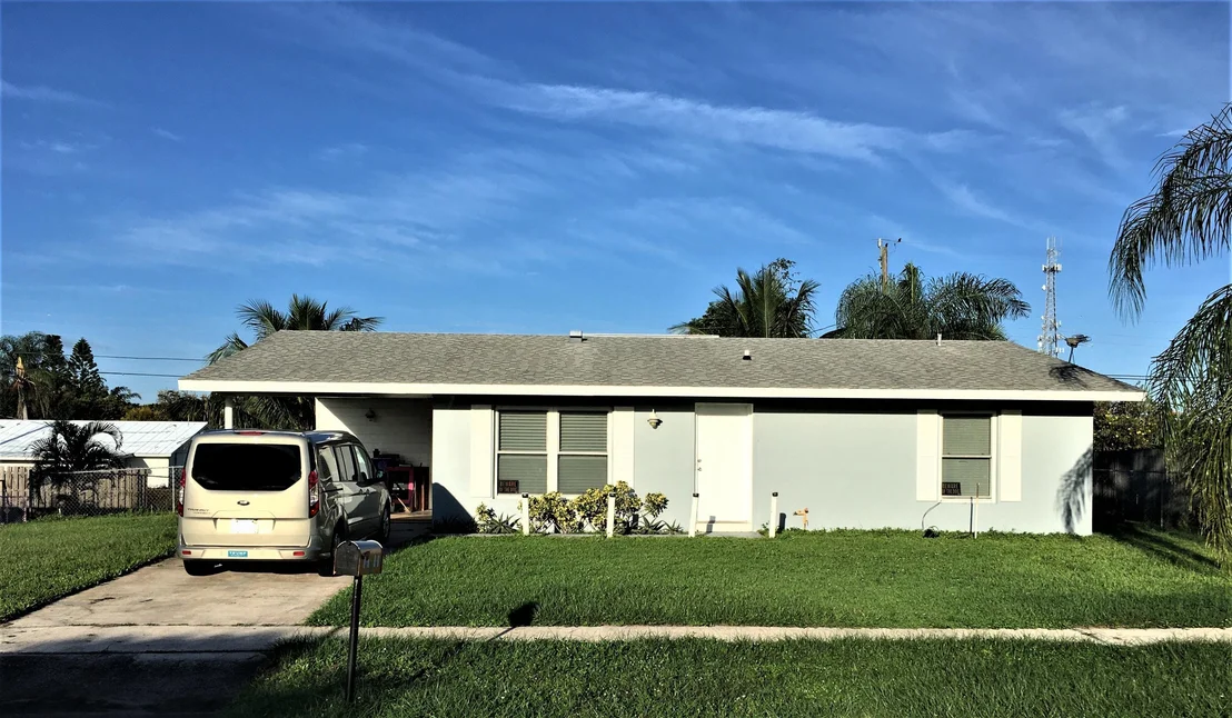 Photo of 858 Gilbert Street