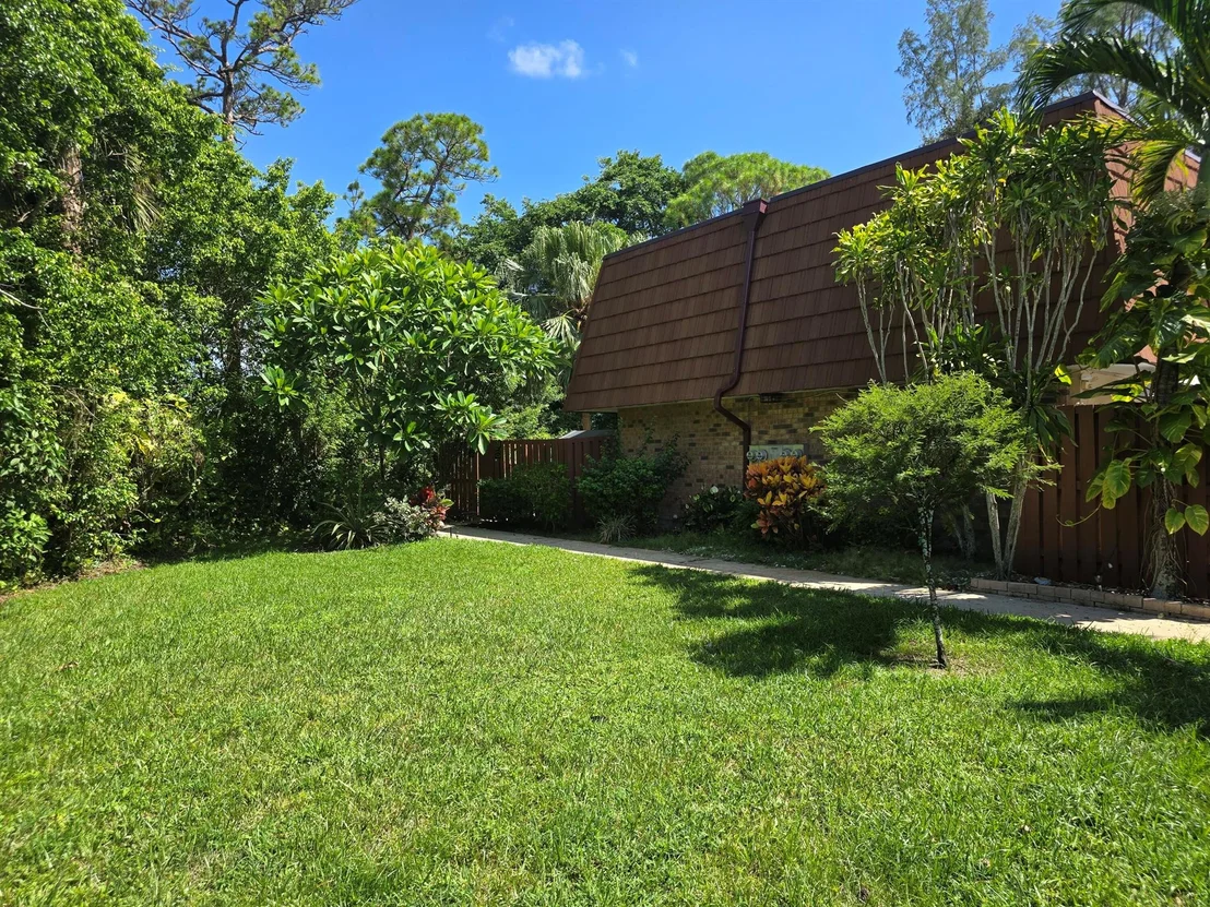 Photo of Unit 113 at 1515 Augusta Circle