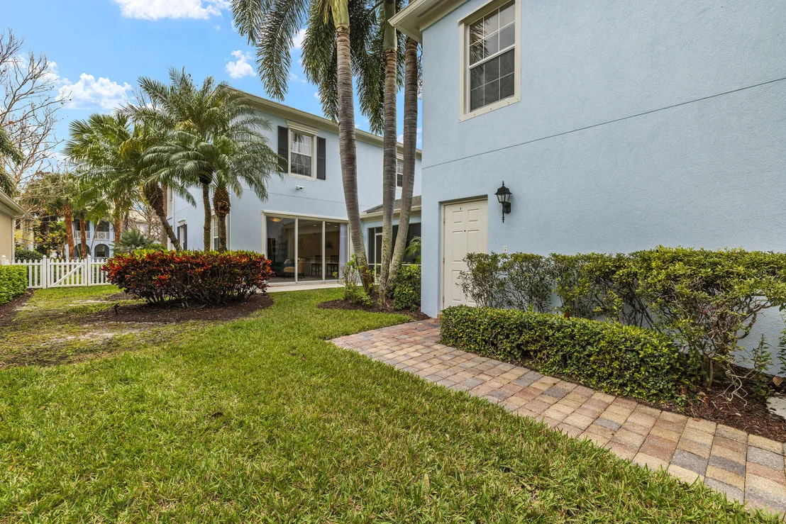 Photo of 106 Bonaire Lane