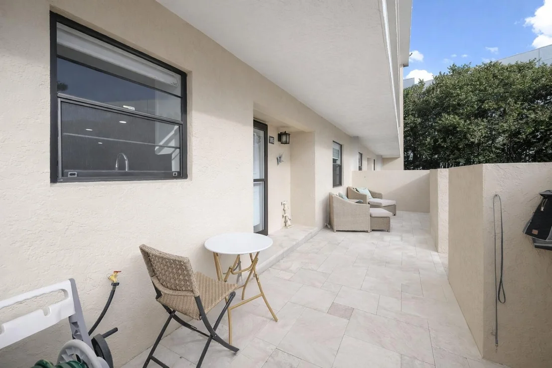 Photo of Unit 105D at 300 N Highway A1a
