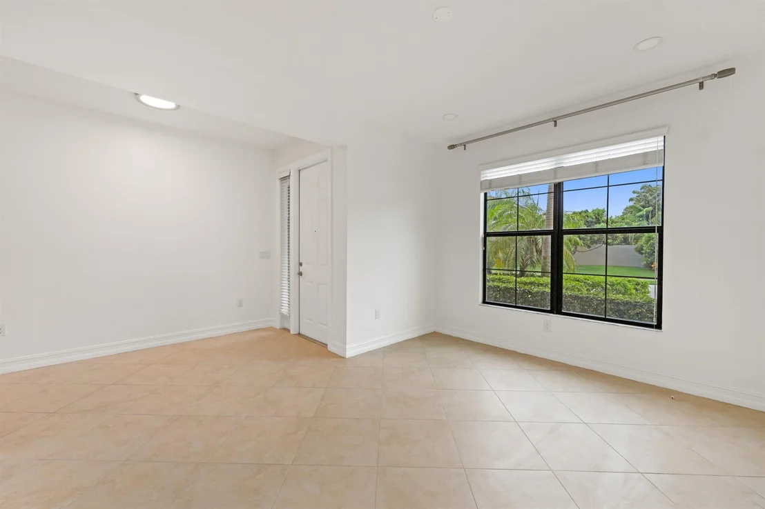 Photo of 13739 Moss Agate Avenue