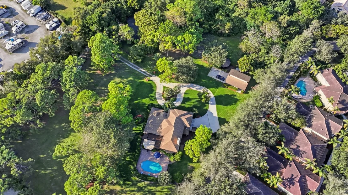 Photo of 4838 Charlton Way