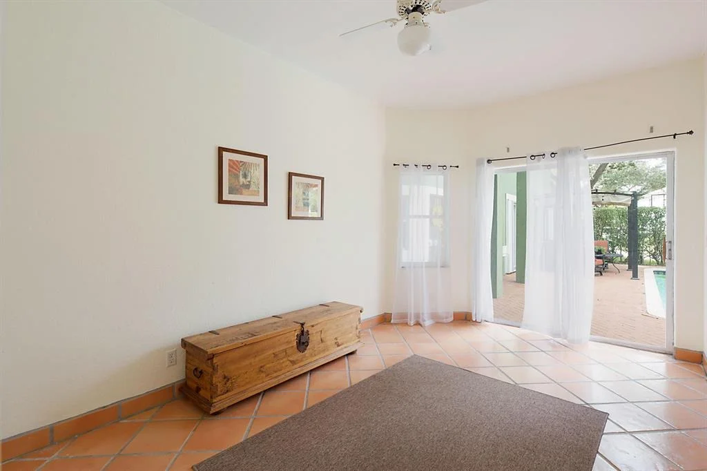 Photo of 5810 NW 60 Place