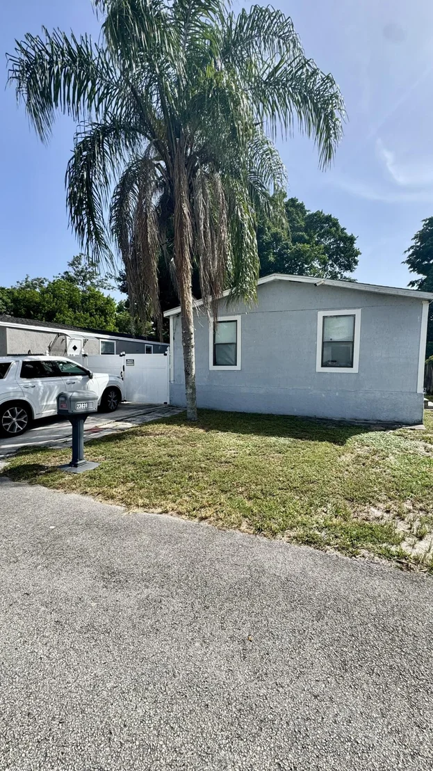 Photo of 23039 Watergate Circle