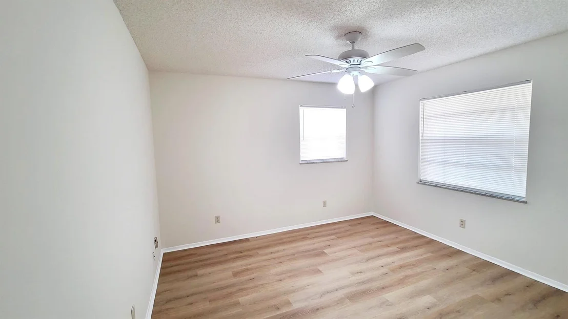 Photo of 31 SE Cayuga Terrace