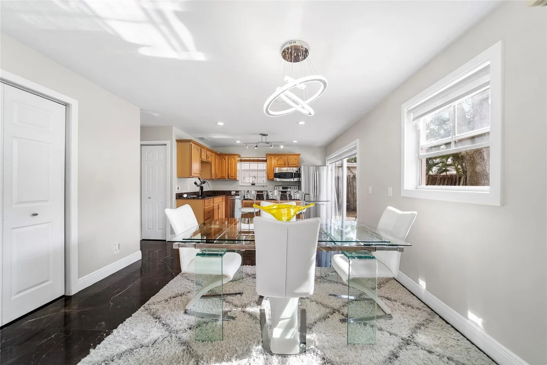 Photo of 6652 Bayfront Drive
