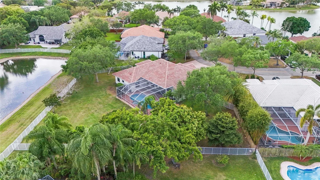 Photo of 16241 Owasco Circle