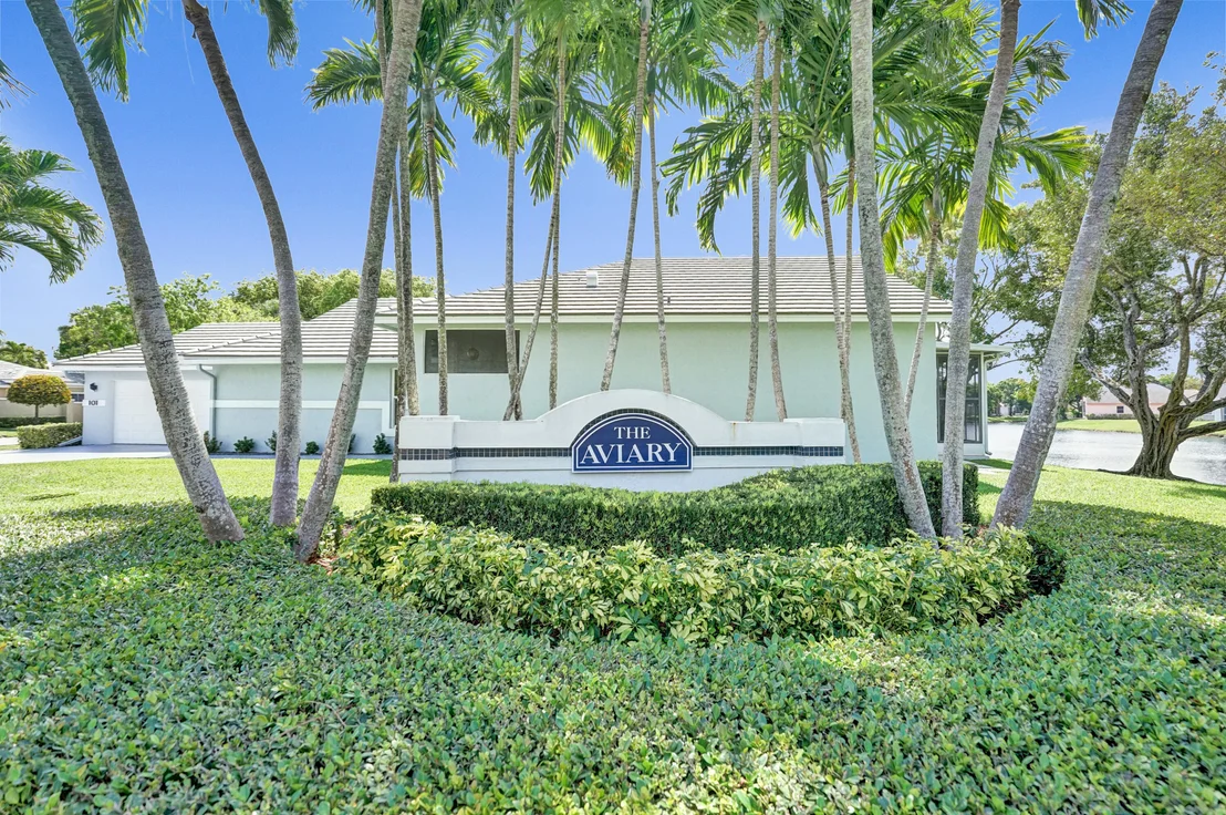 Photo of 165 Harbor Lake Circle