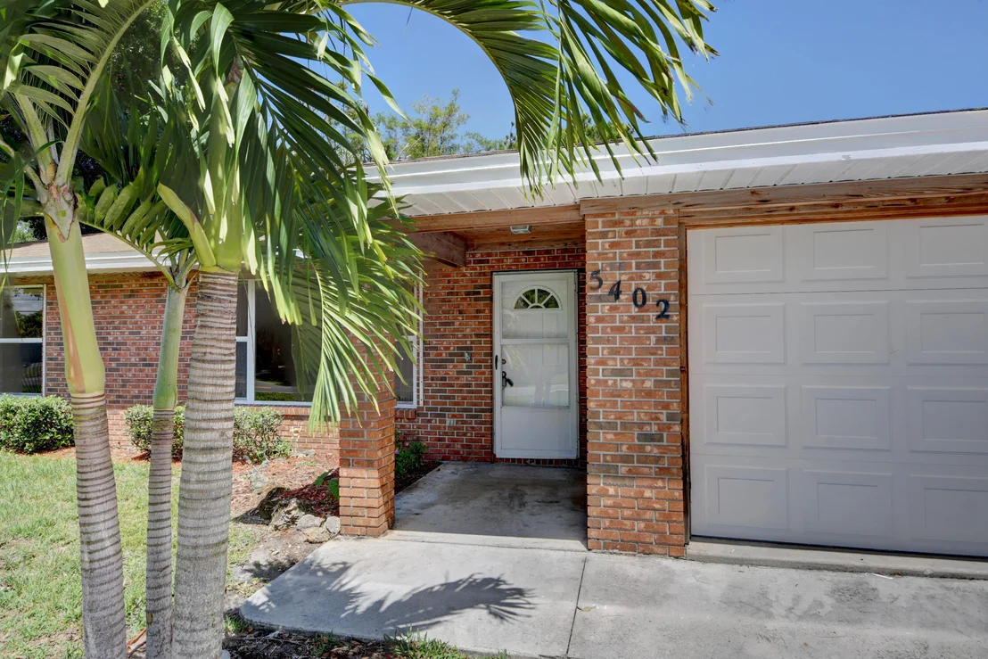 Photo of 5402 Palm Drive