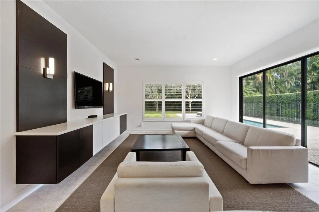 Photo of 16586 Gateway Bridge Drive