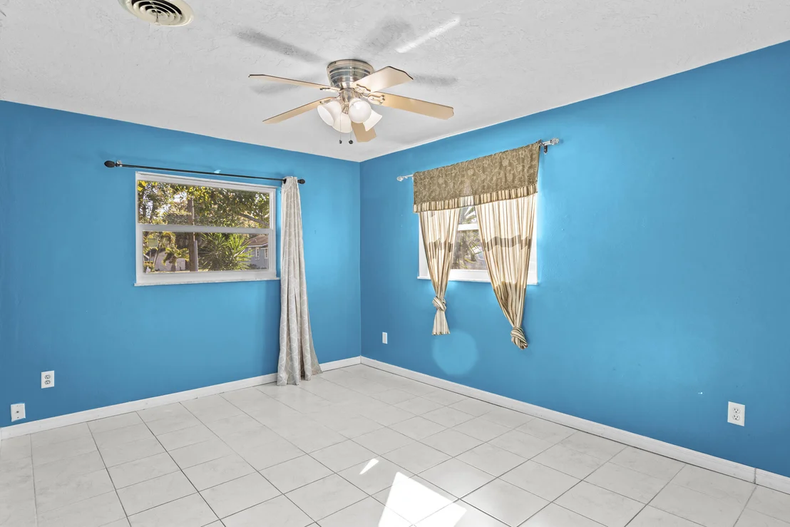 Photo of 2809 Oleander Boulevard