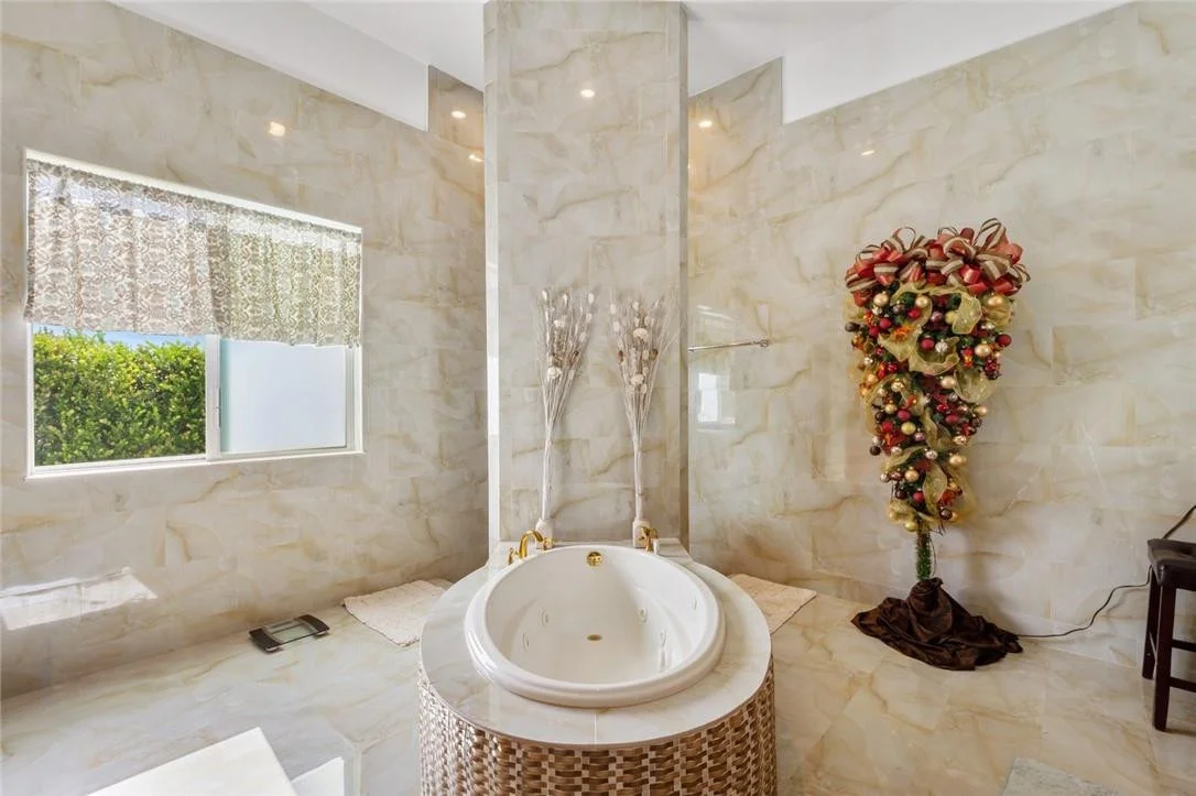 Photo of 6306 NW 66th Way