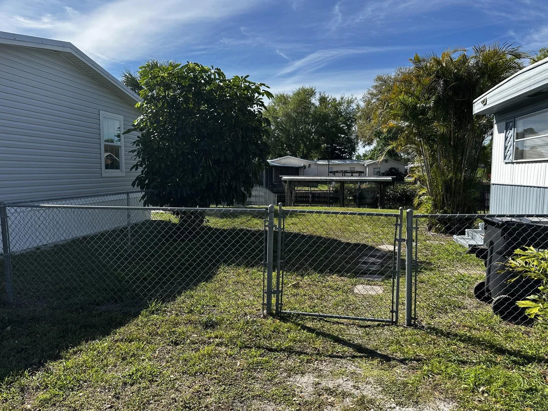 Photo of 2924 SE 25th Street