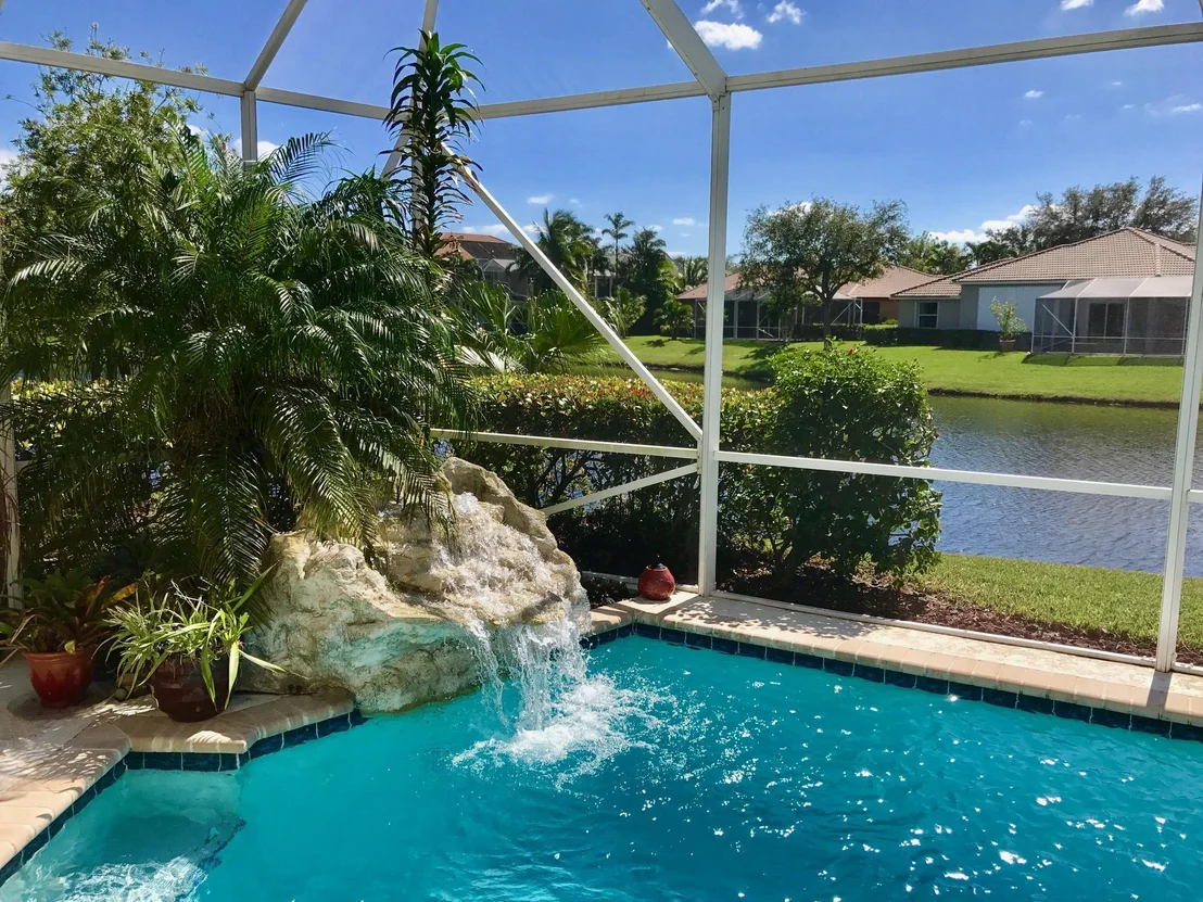 Photo of 258 Starling Lane S