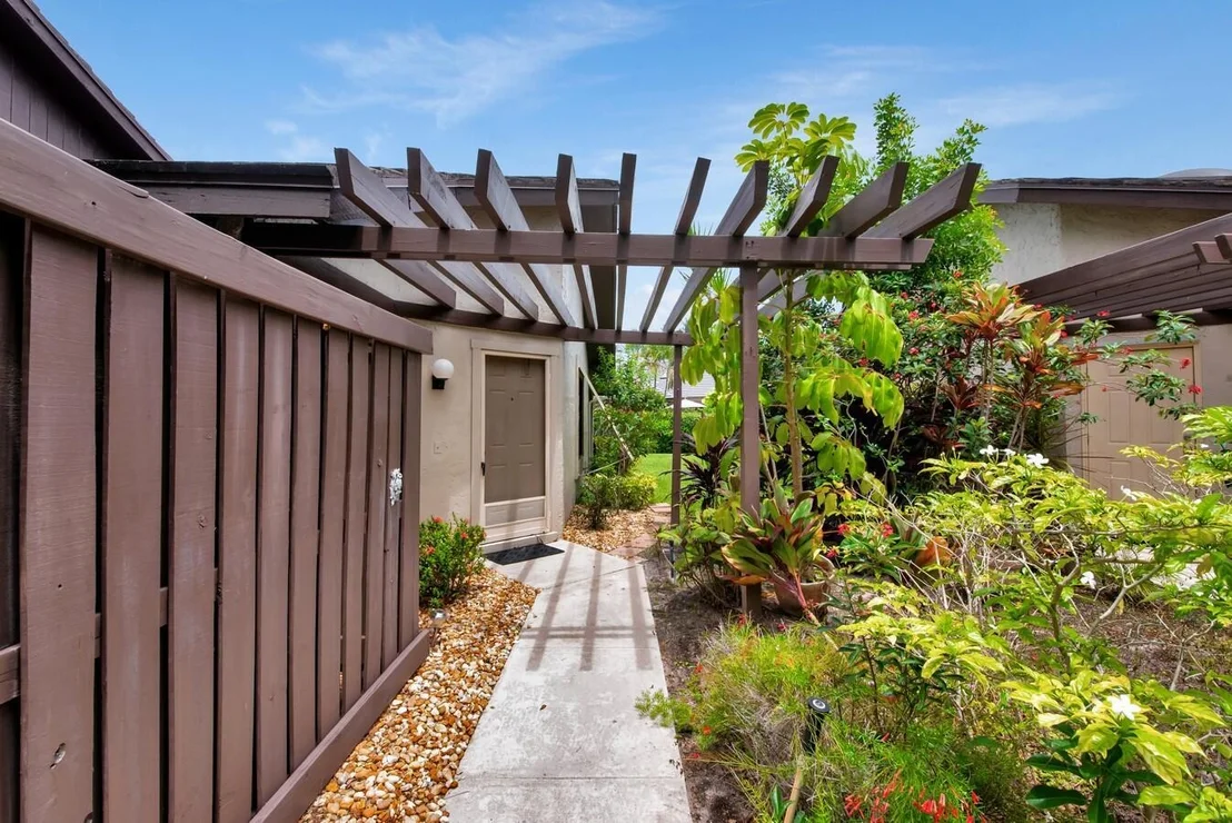 Photo of 5041 Pine Drive