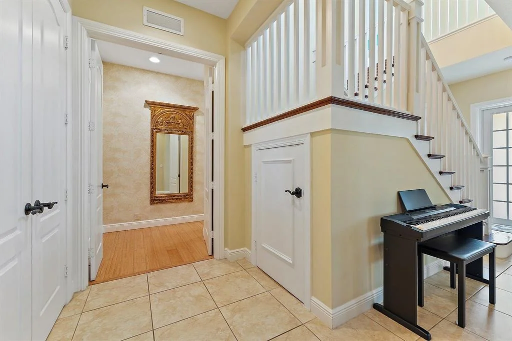 Photo of 231 W Bay Cedar Circle