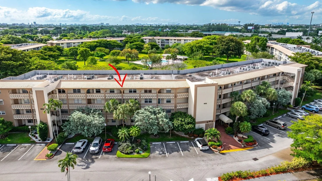 Photo of Unit D4 at 1602 Abaco Drive