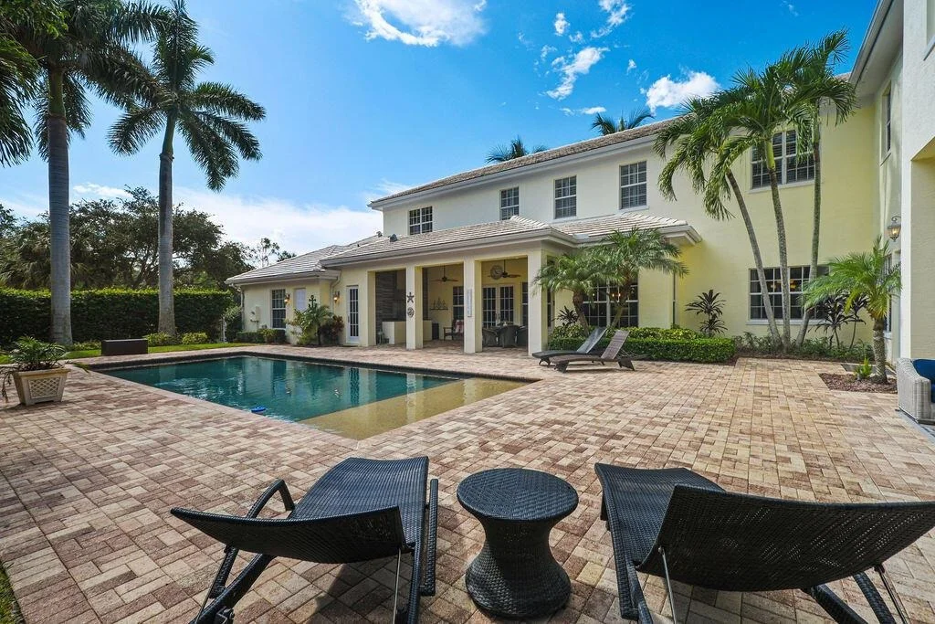 Photo of 3338 Greenway Drive