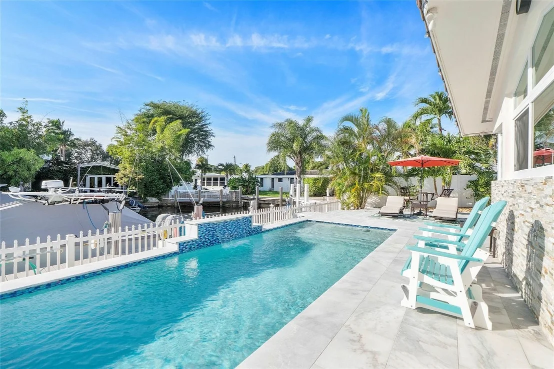 Photo of 731 SE 4th Avenue