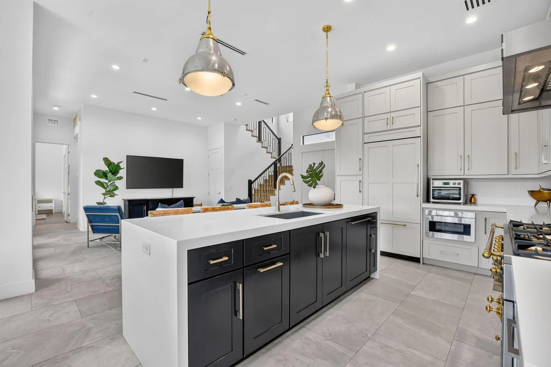 Photo of 512 Lake Drive