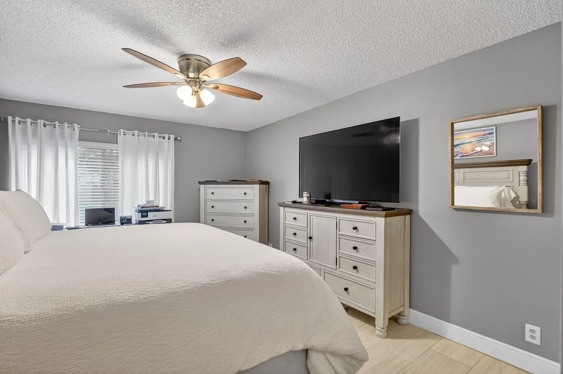 Photo of 8081 Springtree Road