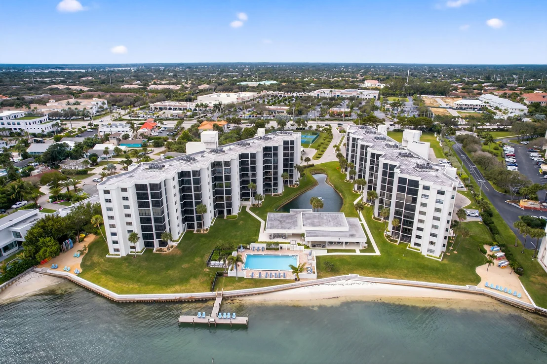 Photo of Unit 607 at 19800 Sandpointe Bay Drive